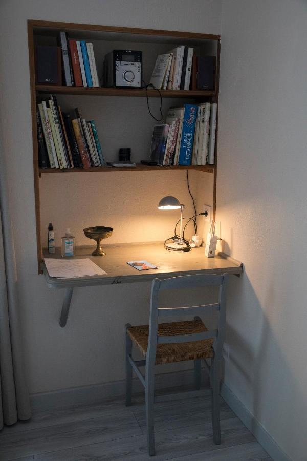 Agreable Logement Independant Avec Veranda Vienne  Dış mekan fotoğraf